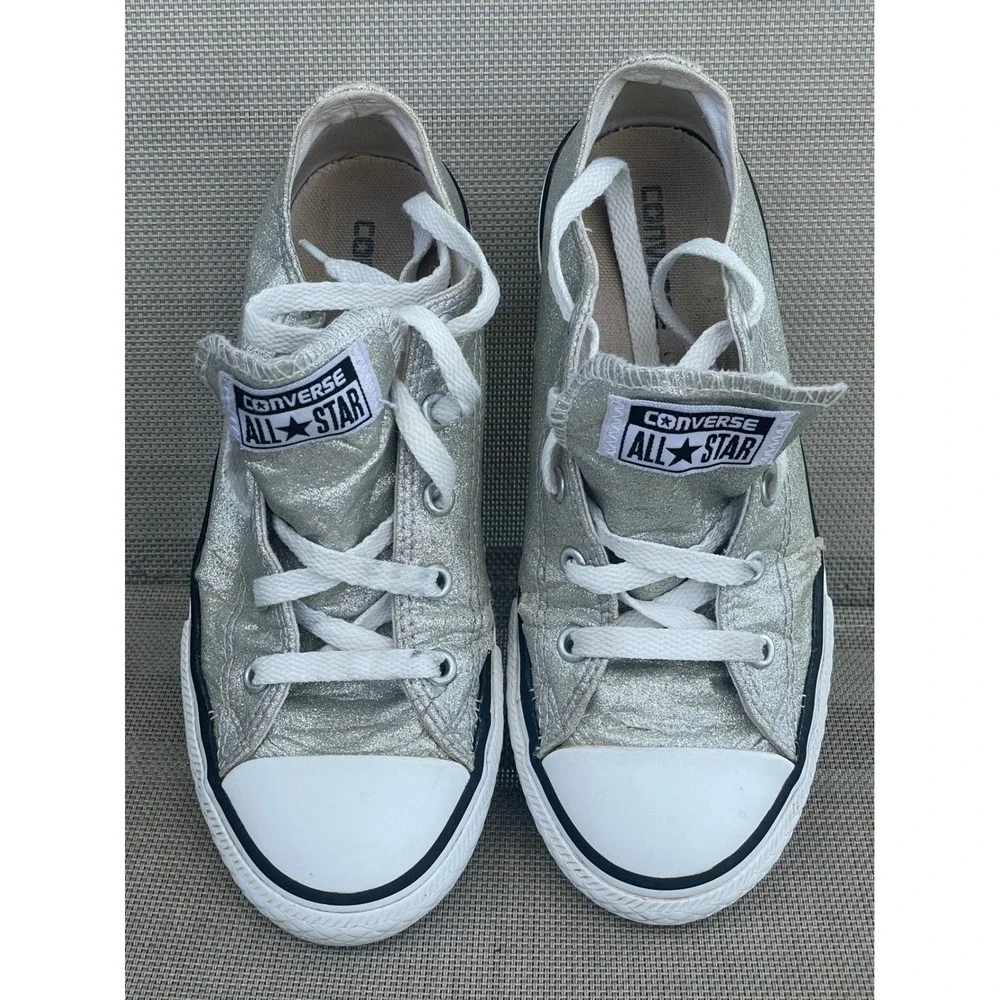 Converse Chuck Taylor All Star Kids Size 2 Silver Glitter Good Low Top Sneakers